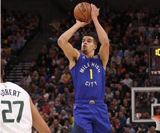 星空体育在线官网-状态下滑的原因找到了？掘金天才再遭背伤侵袭